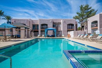 Sparkling pools & spa